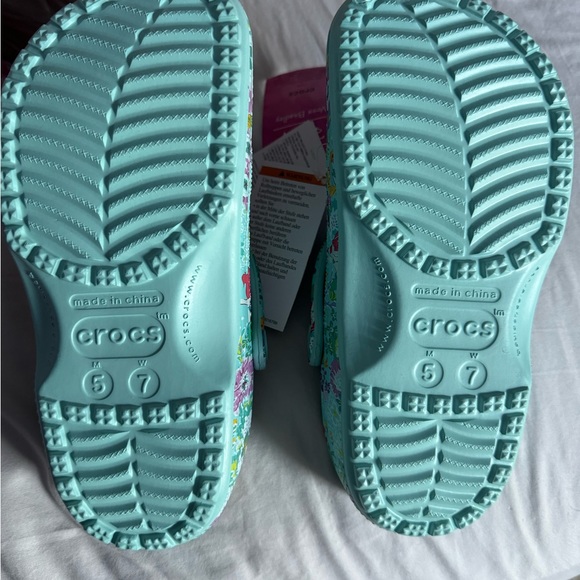Vera Bradley little mermaid crocs - Picture 2 of 2